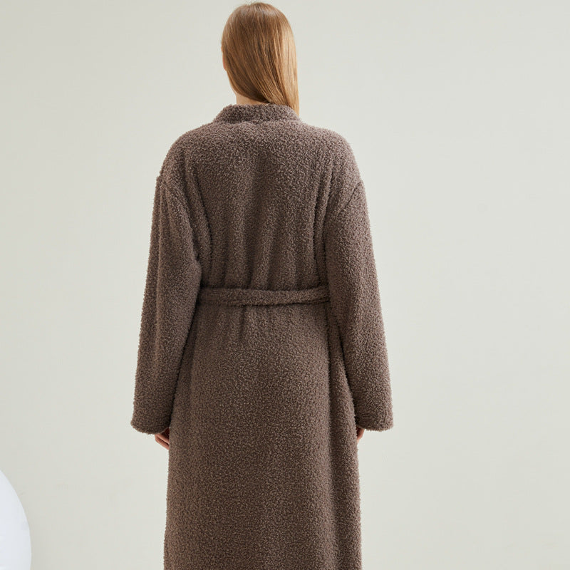 Couple's loose flannel nightgown